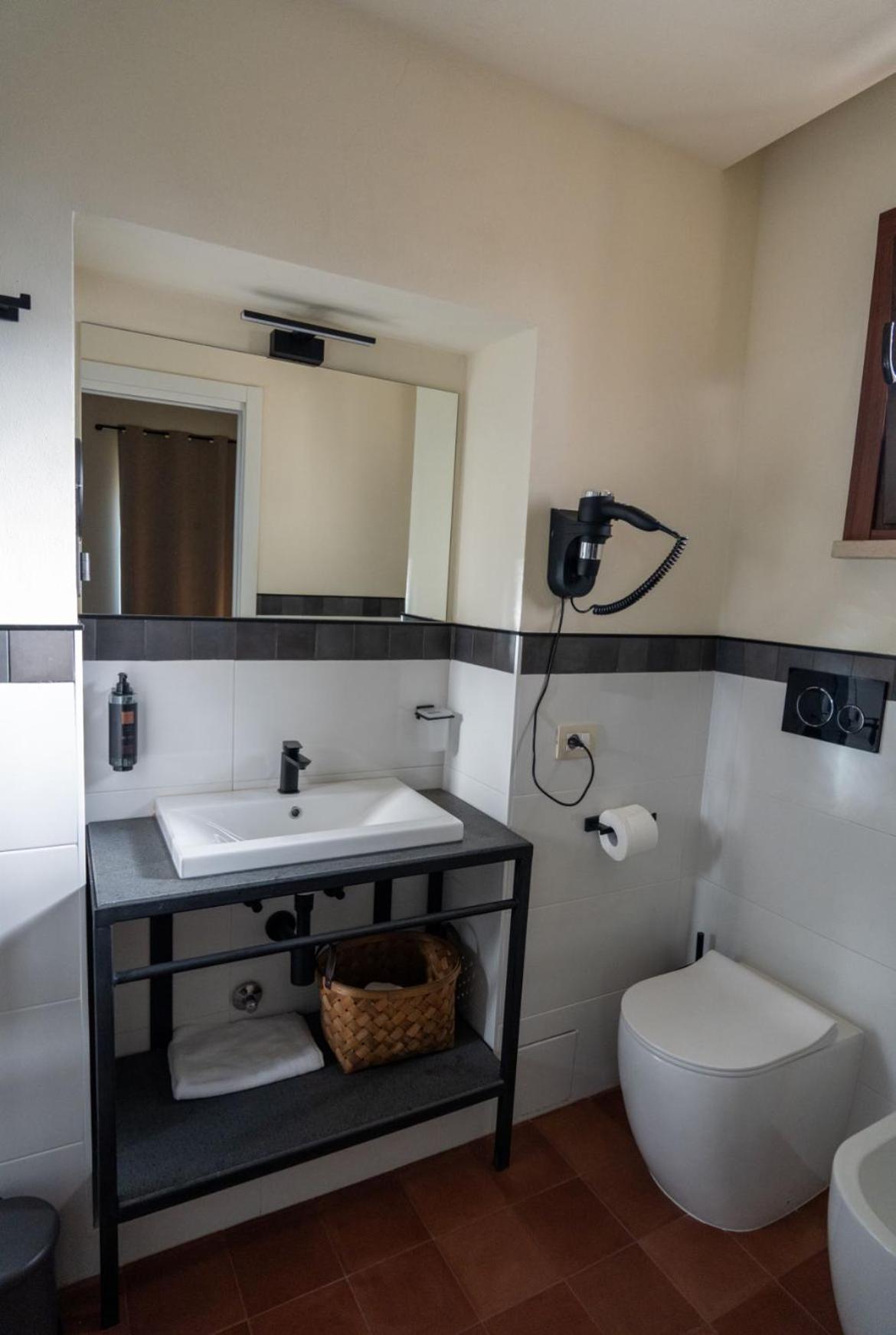 Tenuta Del Duca Fiumicino Locanda E Hostaria Guest House Exteriör bild